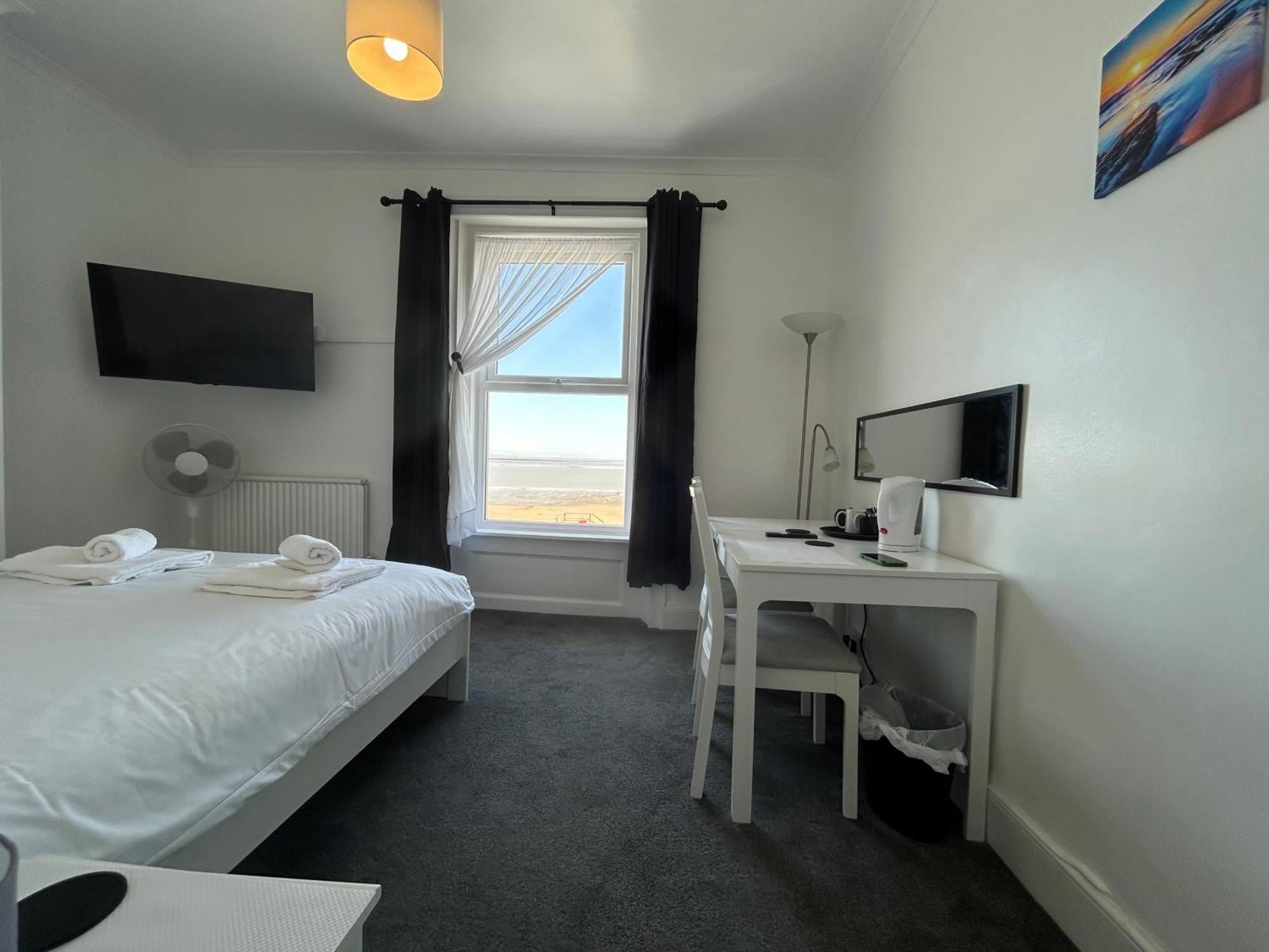 The Royal Clarence (adults Only) Hotel 2*