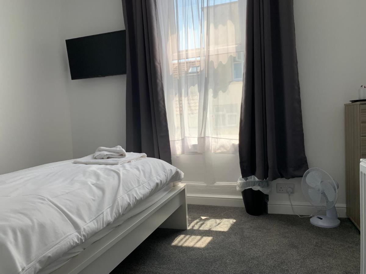 Hotel The Royal Clarence (adults Only) 2*