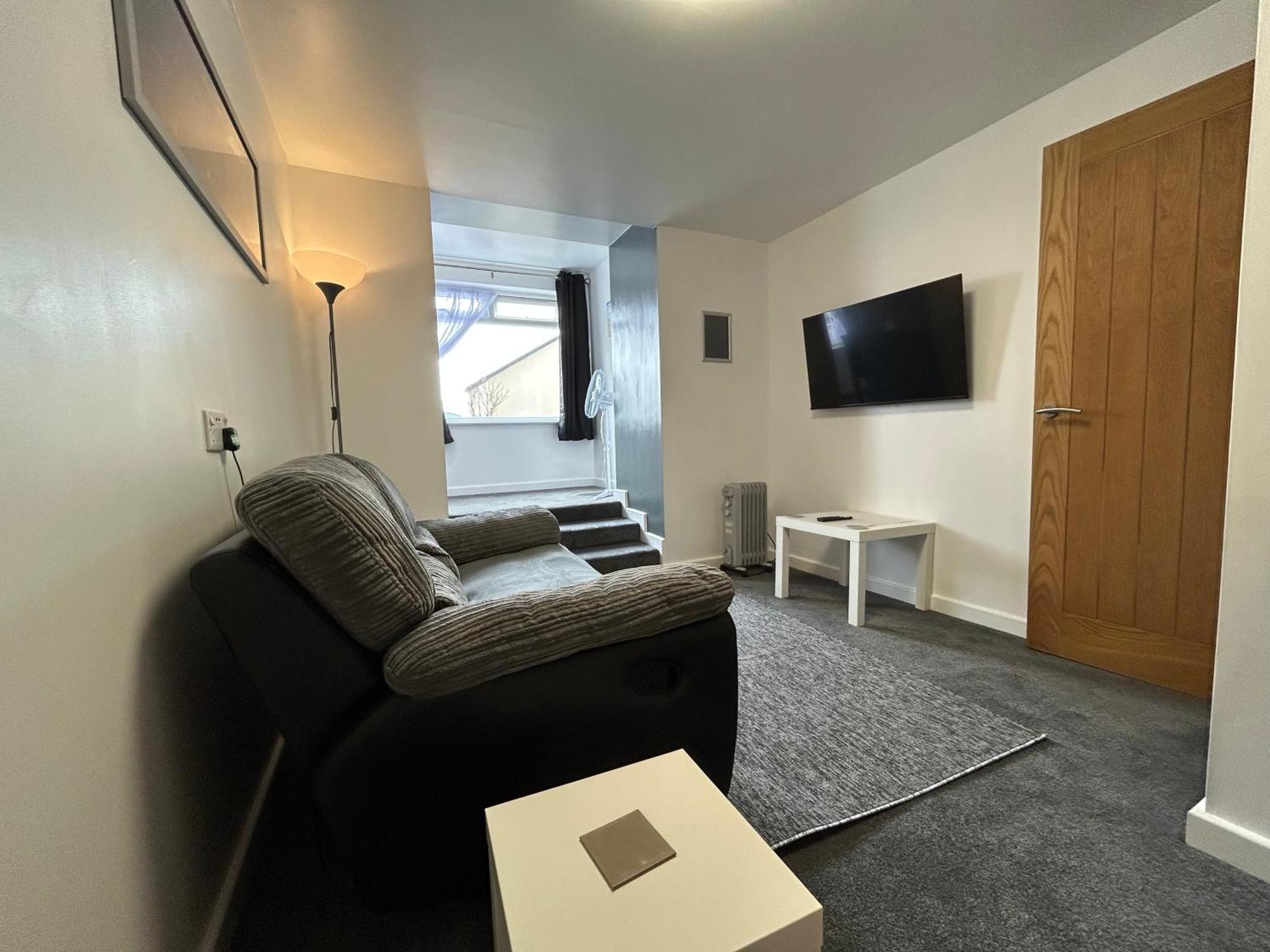 The Royal Clarence (adults Only) Hotel 2*